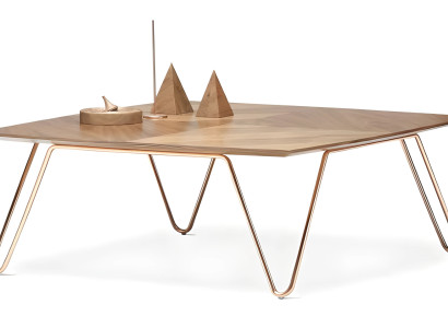 Eleganter Couchtisch aus Holz und Metall in Braun für modernes