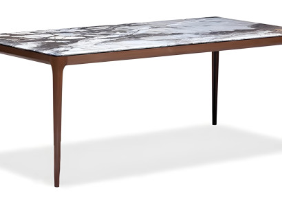 Eleganter Esstisch aus Holz in warmem Braun für modernes Esszimmer