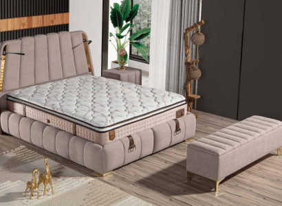 Elegantes Bett mit Matratze in Beige aus Textil und Edelstahl