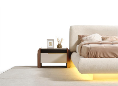 Elegante beige Holz Nachttische im zeitlosen Design