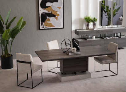 Elegantes braunes Esstisch- und Stühle-Set aus Holz und Textil