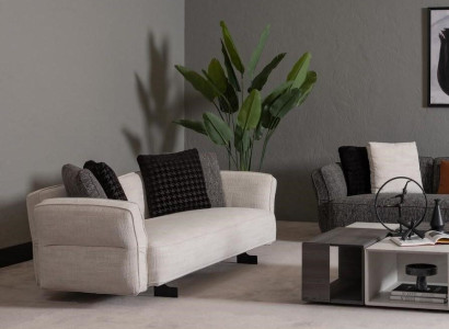 Elegantes beige 3-Sitzer-Sofa aus Textil mit Holzrahmen