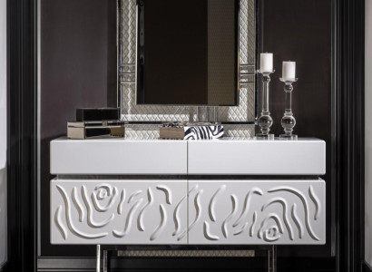 Weiße Holzkommode mit Spiegel - Eleganter Schminktisch für