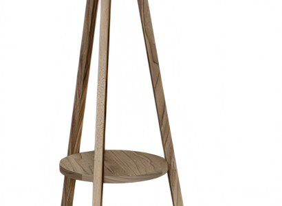 Stehlampe mit Regal Holz Beigeton modern elegante Wohnraumbeleuchtung