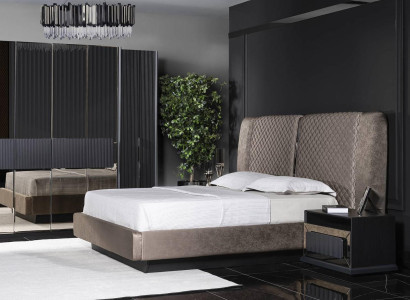 Elegantes Graues Holz Schlafzimmer-Set mit Bett und Nachttischen