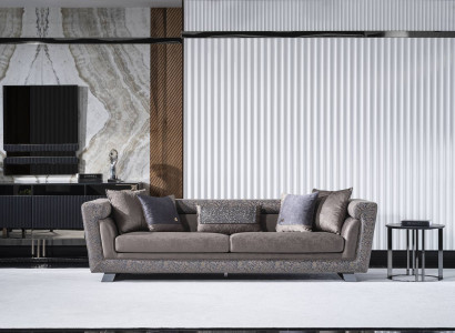 Modernes graues Sofa mit Holz-Textil Bezug und passendem Couchtisch