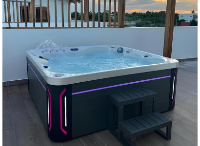 Relaxpool Sprudelbad Outdoor Whirlpool Hydromassagewanne Massagebad 210x210 cm