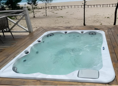 Relaxpool Sprudelbad Outdoor Whirlpool Hydromassagewanne Massagebad 190x190 cm