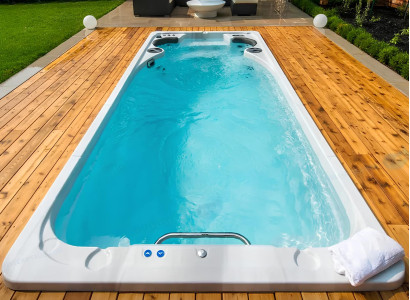 Hot Tub Spa Whirlwanne Außenwhirlpool Hydromassagewanne Relaxpool 580x230cm