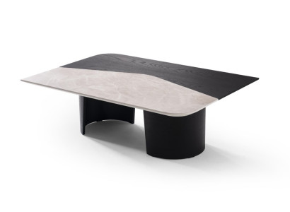 Mehrfarbiger Holz-Couchtisch im modernen Stil