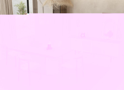 Geräumiges Esszimmer für gemütliche Familienabende