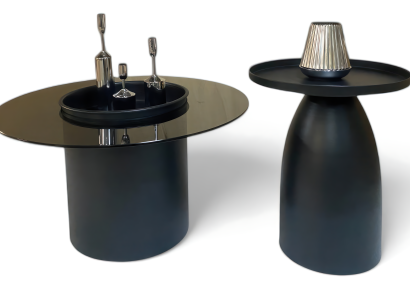 Exquisite Beistelltische in mattem Schwarz mit runder Tischplatte