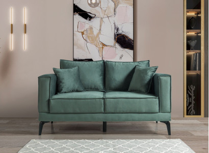 Das Sofa im modernen Design schafft eine stilvolle und gemütliche Atmosphäre.
