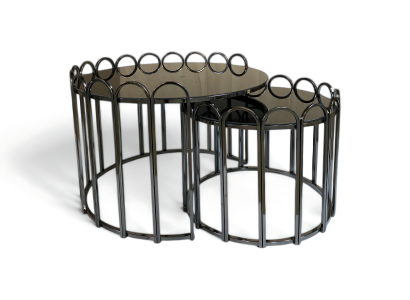 Exklusive Beistelltische mit rundem Ringgestell und eleganter Tischplatte