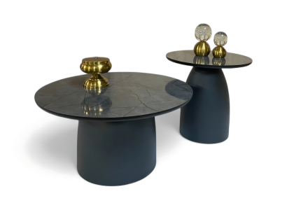 Beistelltische aus hochwertigen Materialien kombiniert mit skulpturalem Design
