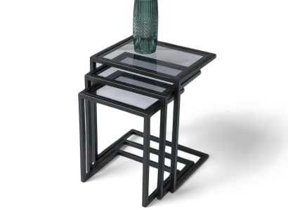 Beistelltische mit Metallprofil und Tischplatte aus gehärtetem Rauchglas