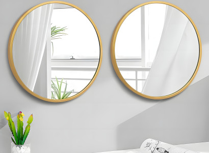 Set aus zwei runden Wandspiegeln mit einem schmalen eleganten Goldrahmen