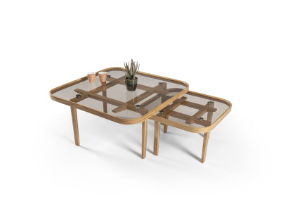 Beistelltische auf stabilem Holzgestell quadratisch mit abgerundeten Ecken