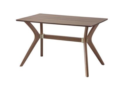 Robuster Holztisch mit feinem Design und klarer Linienführung