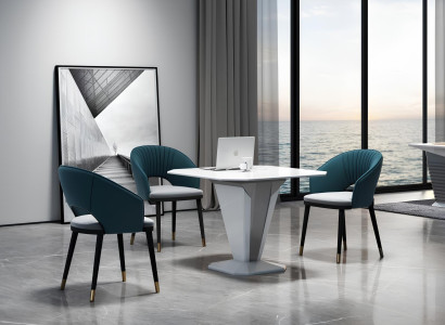 Eleganter Esstisch für Esszimmer oder Küche