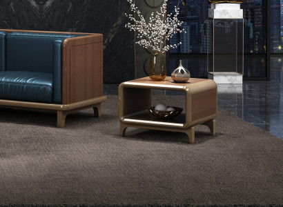 Brauner Beistelltisch praktisch stilvoll vielseitig einsetzbar.