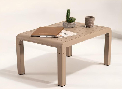 Rechteckiger beiger Gartentisch Stabiler Tisch Stilvolle Gartenmöbel