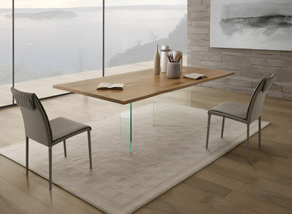 Luxuriöser Esstisch Elegante Holzplatte Designer Glasbeine Tisch