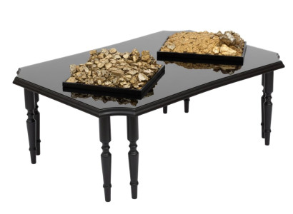 Eleganter Couchtisch mit schwarzer Glasoberfläche Hochwertig Möbel luxuriöse