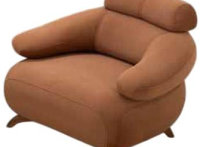 Sessel in Braun mit gemütlicher Polsterung und modernen Holzbeinen