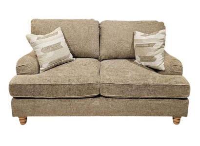 Bequemer 2-Sitzer in warmem Beigeton – modern und elegant