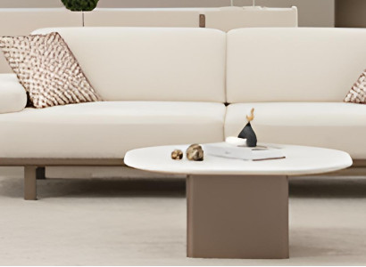 Modernes Wohnzimmer-Set – Weißes 3-Sitzer Sofa, Holz-Sideboard und Couchtisch