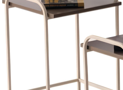 Modernes Design Beistelltisch mit Metallrahmen und Holzplatte