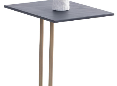 Moderner Beistelltisch mit geometrischem Gestell und eleganter Platte