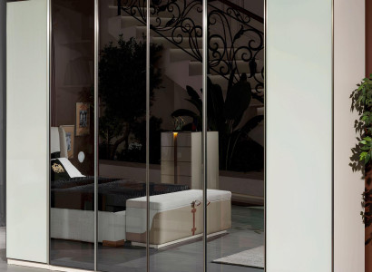 Weißer Schlafzimmerschrank Designer Spiegeltüren 6-türiger Schrank