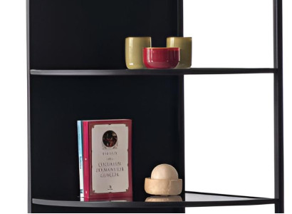 Elegantes Bücherregal im modernen Design mit abgerundetem Rahmen