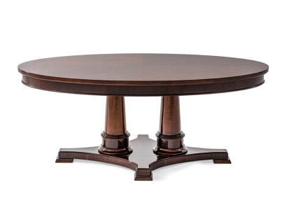 Eleganter ovaler Couchtisch mit Säulen und exquisitem kunstvollen Fuß
