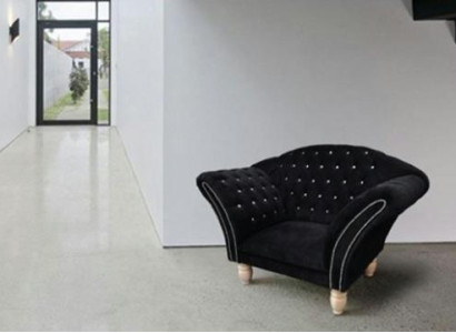 Leder Chesterfield-Sofa in Braun mit Holzdetails und Stoffbezug