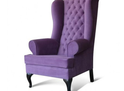Leder Chesterfield-Sessel in Braun mit Kristallsteinen und Holzdetails