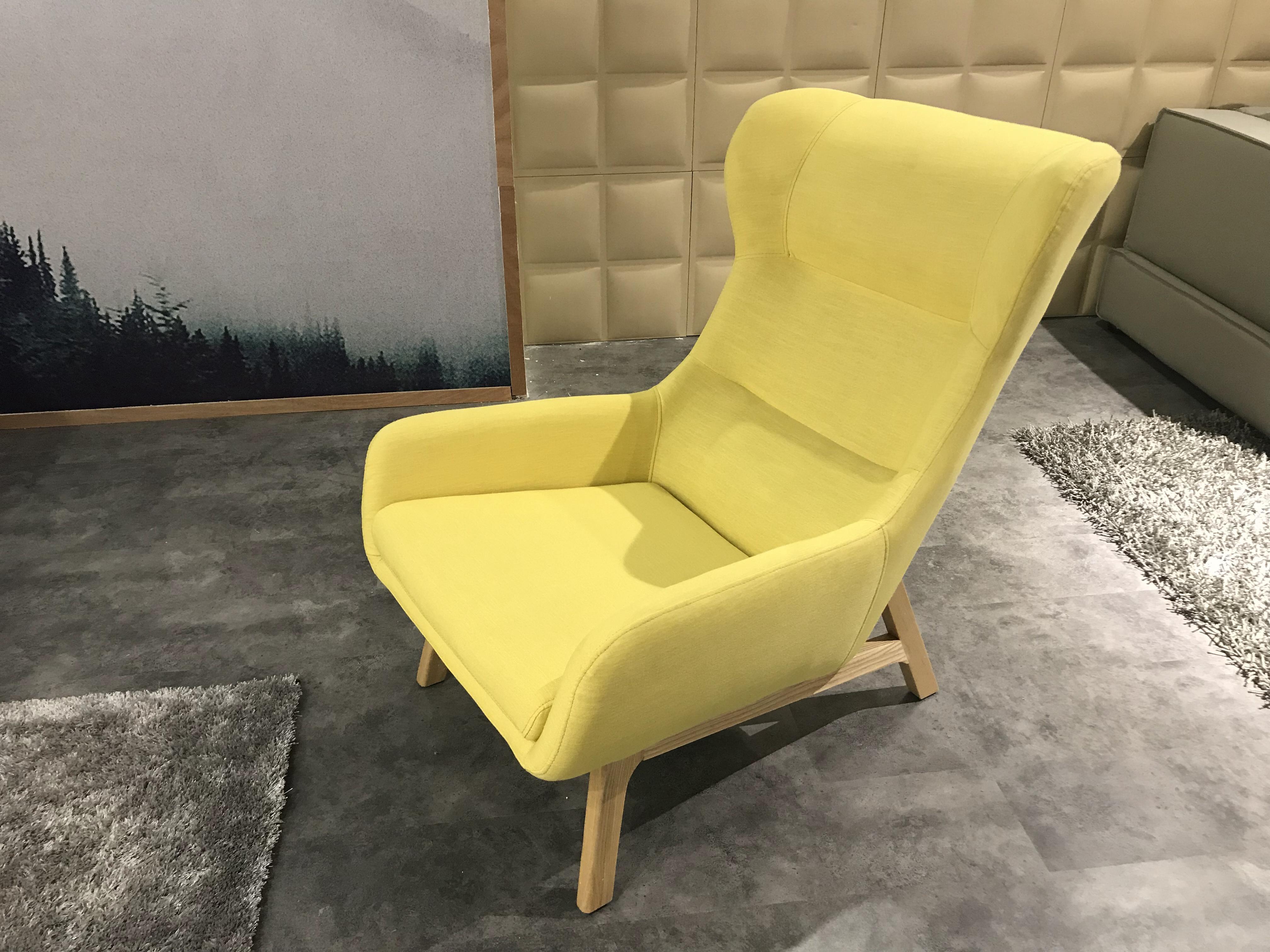 Relax Sessel Neu Design Polster Lounge Club Stuhl Sitz Luxus Zimmer Warte gelb